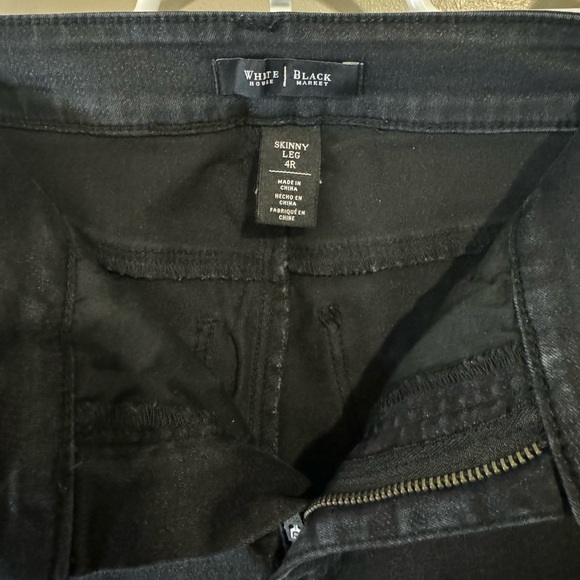 Women’s WHBM Skinny Leg Jean with Cute Zipper Accents - Picture 2 of 4